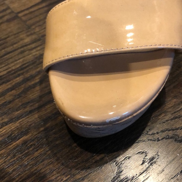 Stuart Weitzman cream wedges - Picture 4 of 4
